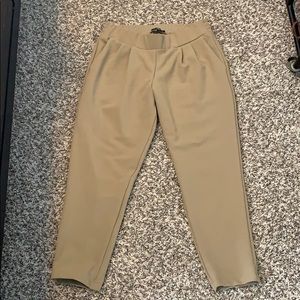 Cropped kaki colored dress pants (elastic waist)